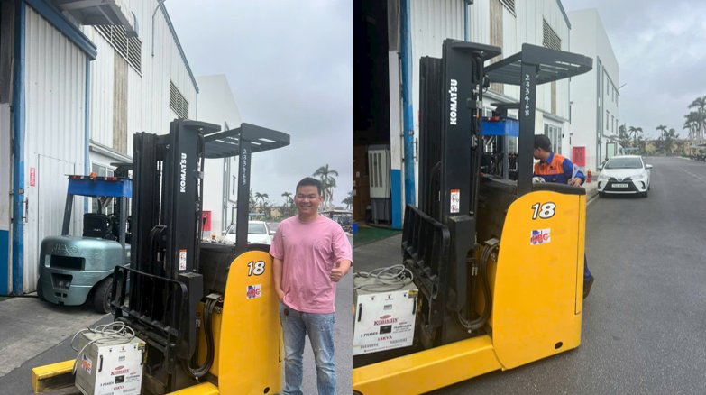 Xe nâng điện Komatsu đứng lái 1.8 tấn tại kho hàng ở Hải Phòng