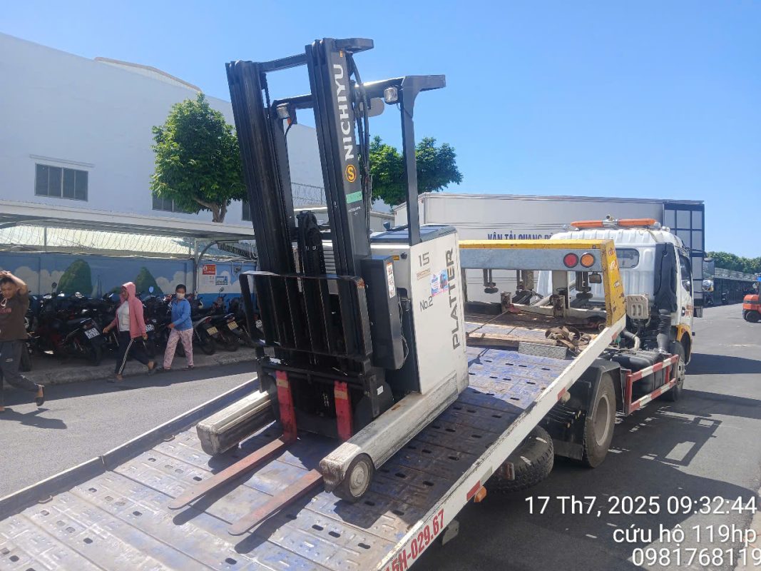 Xe nâng đứng lái Nichiyu reach truck 1.5 tấn, model FBRMW15-80B được KBC bàn giao tại kho hàng Hải Phòng, phục vụ nhu cầu vận hành trong 7 tháng.
